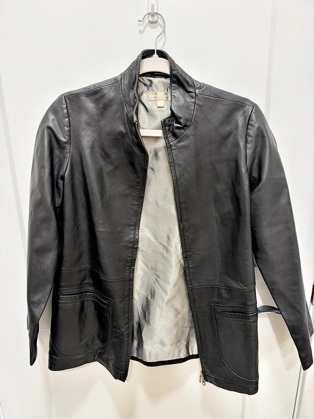 Theory Leather Jacket in Black Size Medium